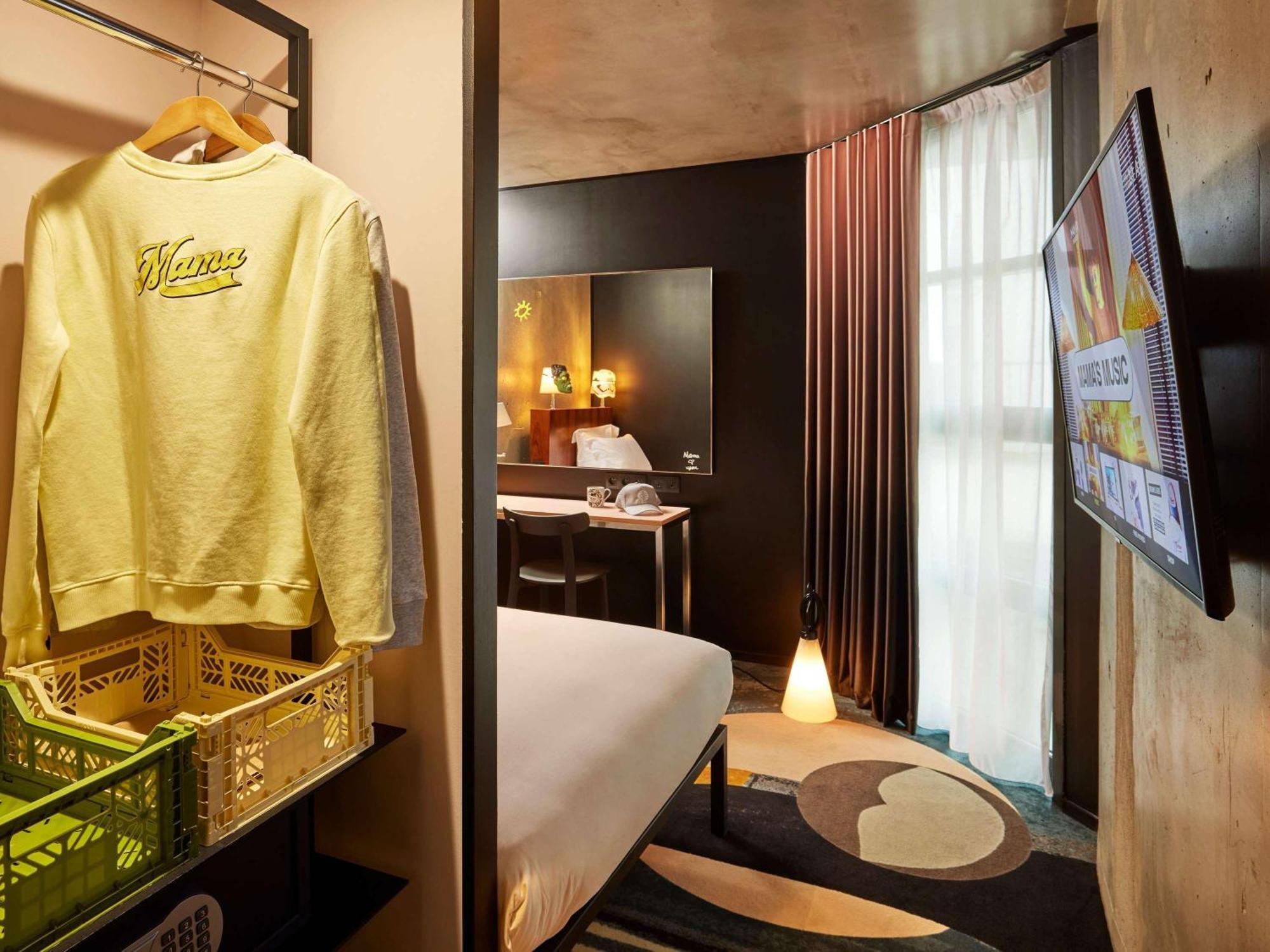 มาม่า เชลเตอร์ ปารีส ตะวันออก Hotel ภายนอก รูปภาพ