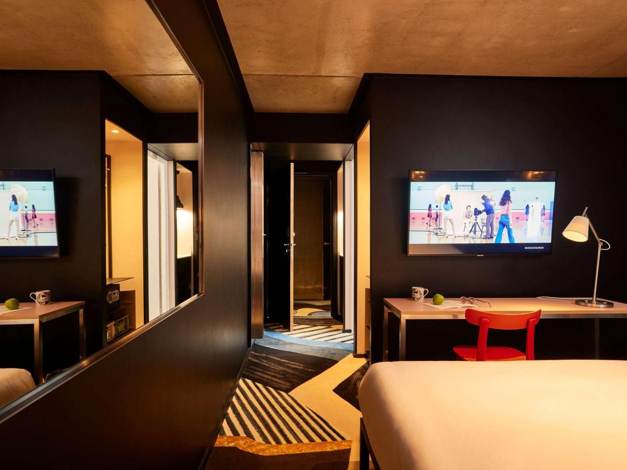 มาม่า เชลเตอร์ ปารีส ตะวันออก Hotel ภายนอก รูปภาพ
